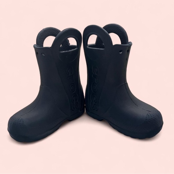 8C Crocs Handle It Navy Blue Toddler Boy Toddler Girl Rain Boots Unisex Boots - Picture 3 of 8